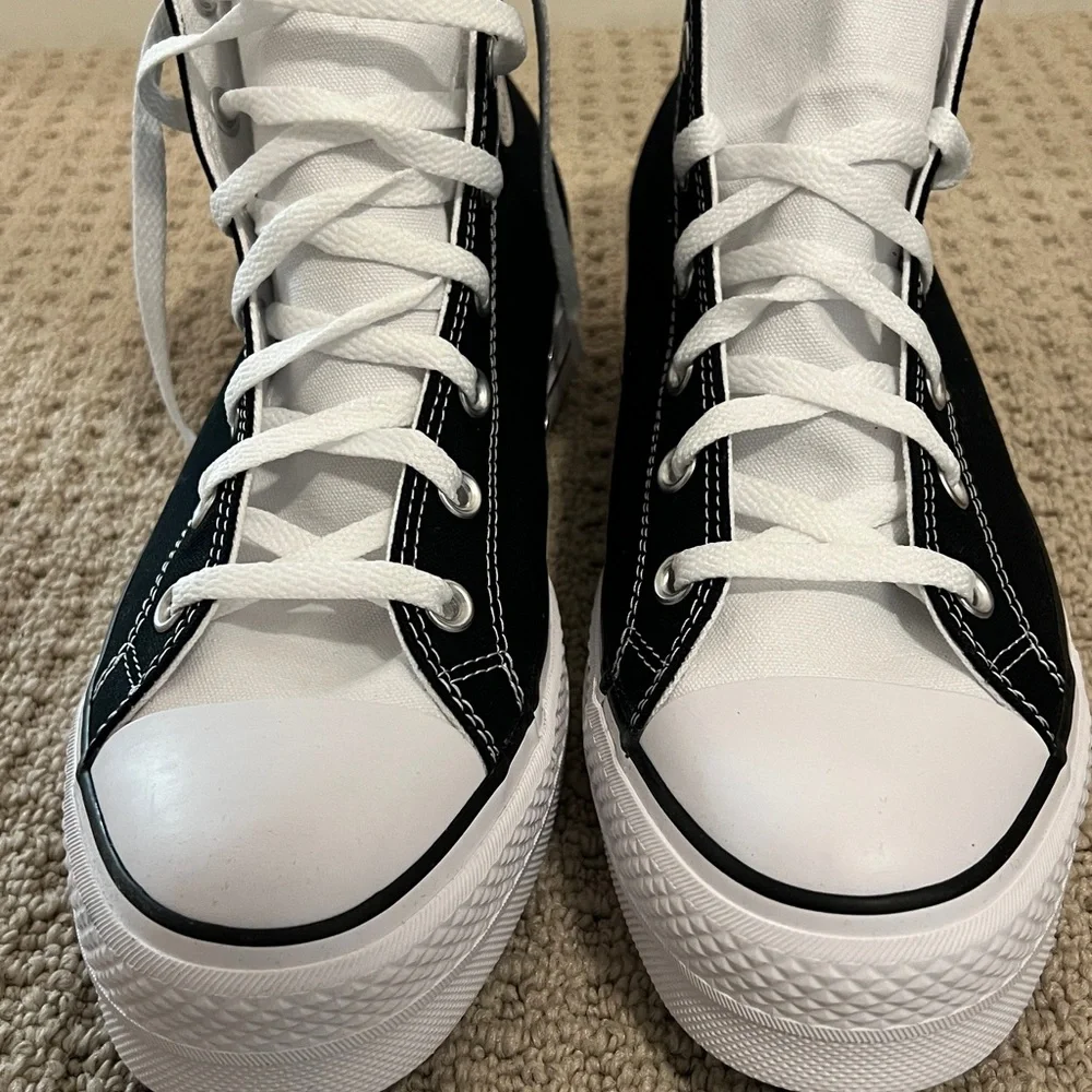 Converse Customs - Picture 6 of 9
